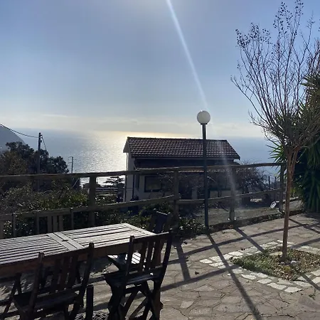 L'ulivo E Il Mare Alloggio per agriturismo Moneglia