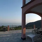 L'ulivo E Il Mare Alloggio per agriturismo Moneglia