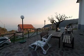 L'ulivo E Il Mare Alojamento de Turismo Rural *